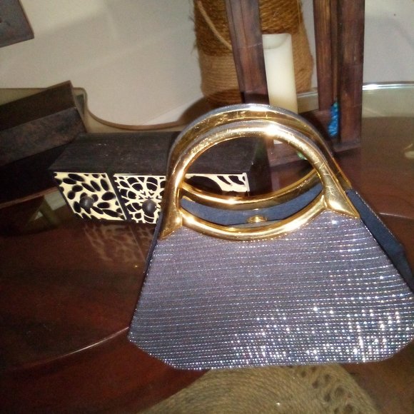 Pretty Purse - Picture 3 of 3